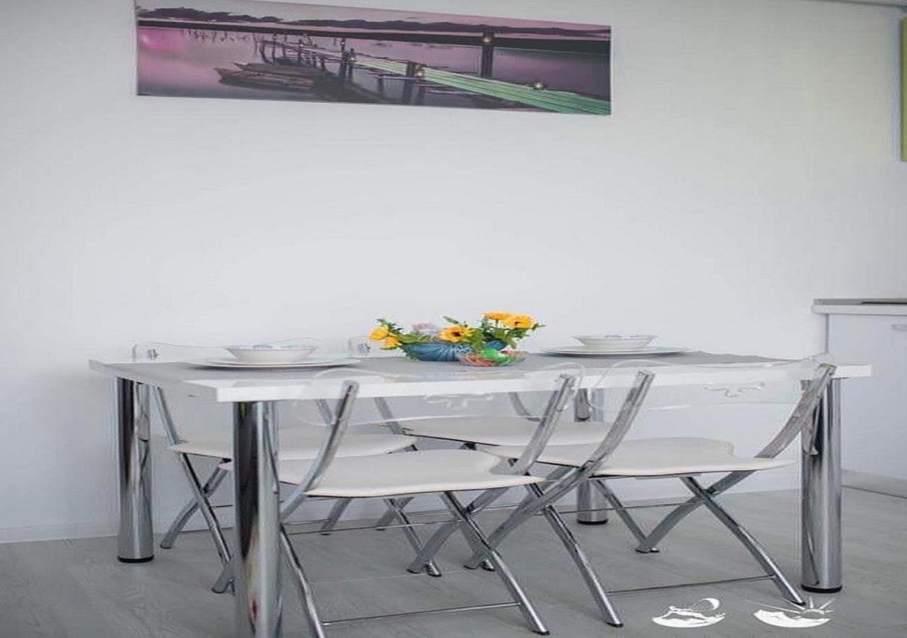 Apartel Joy Năvodari Buitenkant foto